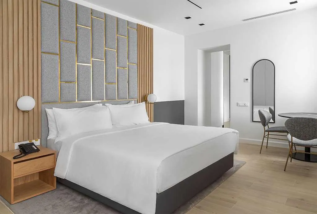 فندق The Basilian Minsk, Curio Collection By Hilton